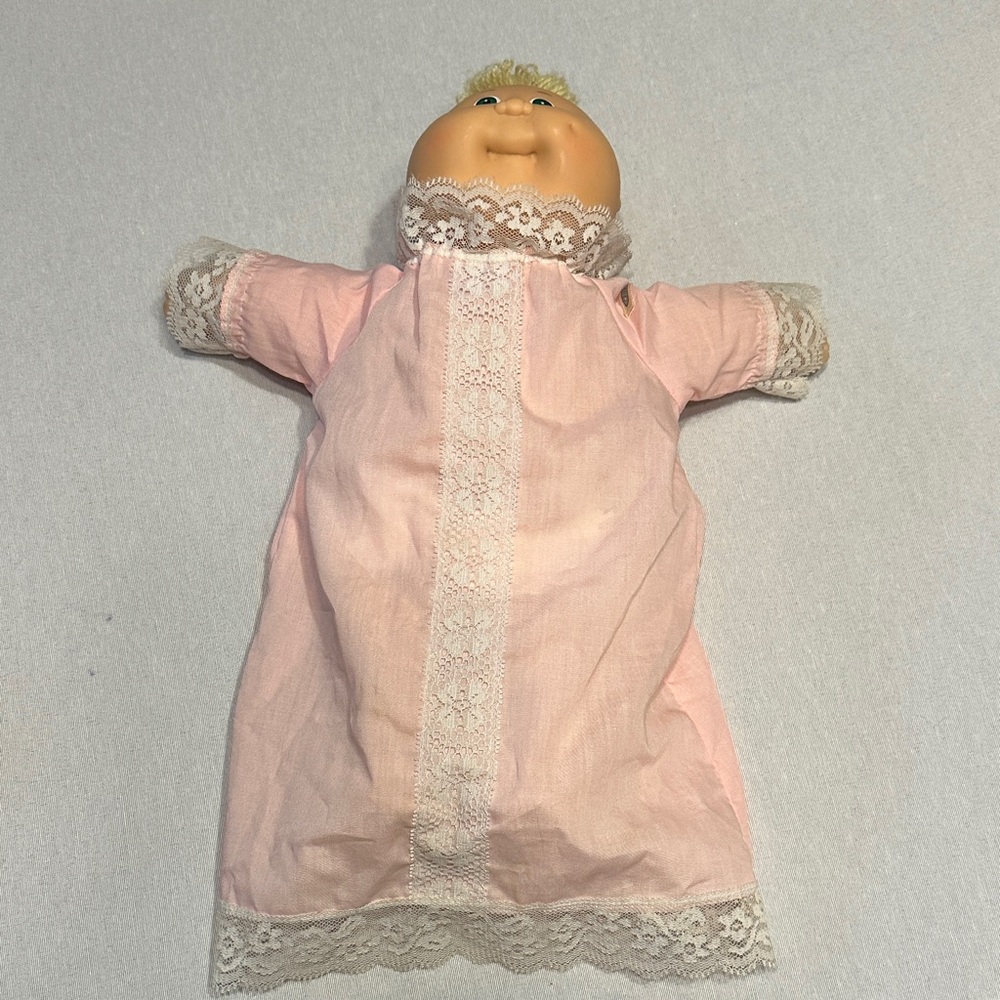 1984 Vintage Cabbage Patch Premie Doll with Original Gown - Picture 2 of 9